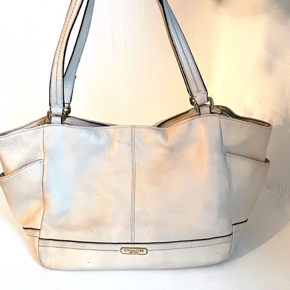 😍🌻. COACH #26368 Leather Beige Off-White Tote - Picture 10 of 16